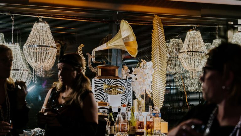 Soirée événementielle thème années folles Gatsby Art déco